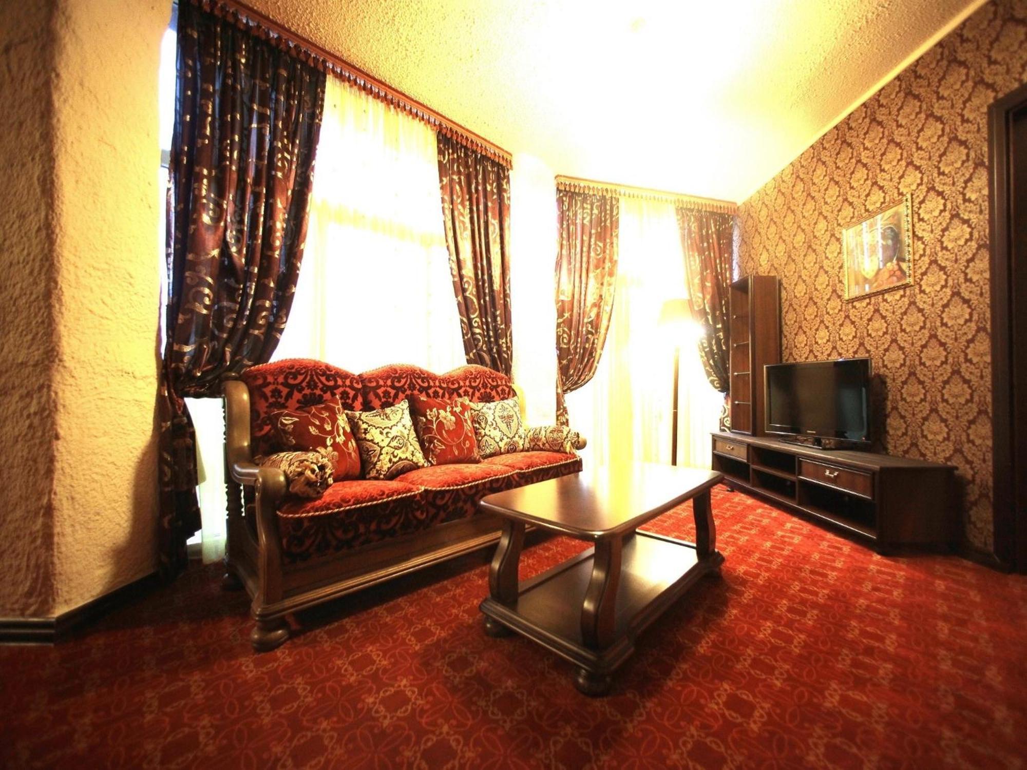 Hotel Kilikiya Ujgorod Oda fotoğraf